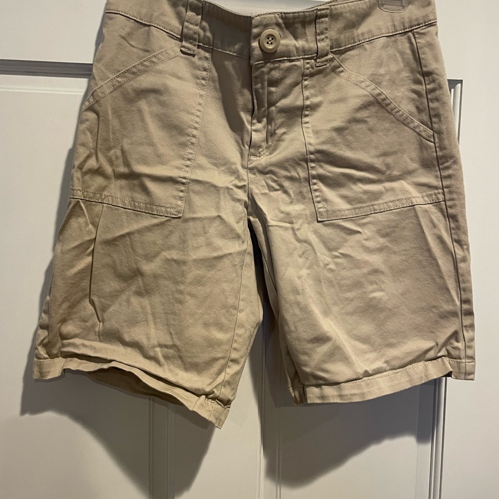 New York & Company Tan Cargo Shorts Lightweight Cotton